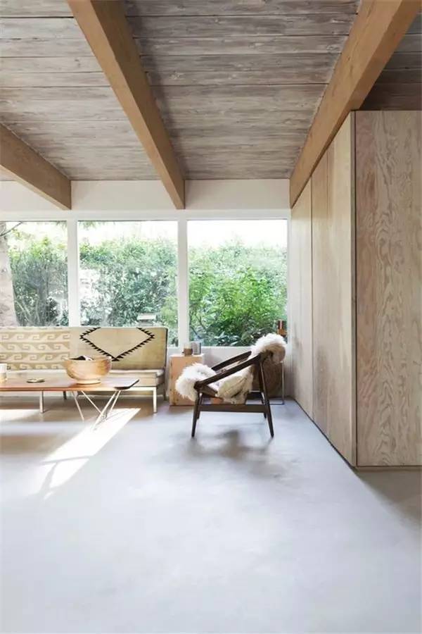 木韵飞扬 领略霸气吊顶的建筑装饰材料之美