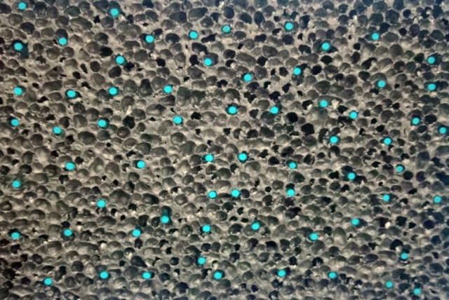 科技之光 五彩斑斓的光纤泡沫铝为建筑添彩